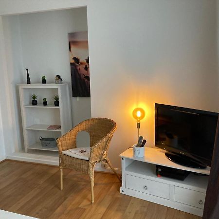 פאמייר Appart Aux Deux Colombes Avec Balcon Et Garage מראה חיצוני תמונה