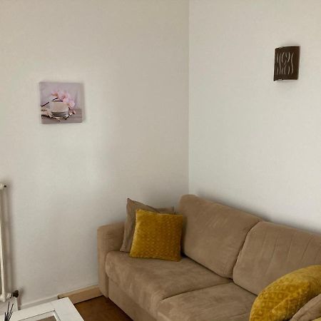 פאמייר Appart Aux Deux Colombes Avec Balcon Et Garage מראה חיצוני תמונה