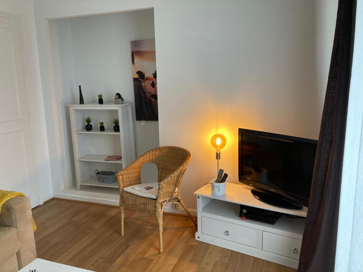 פאמייר Appart Aux Deux Colombes Avec Balcon Et Garage מראה חיצוני תמונה
