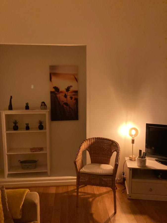 פאמייר Appart Aux Deux Colombes Avec Balcon Et Garage מראה חיצוני תמונה