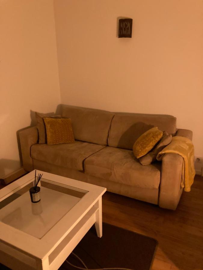 פאמייר Appart Aux Deux Colombes Avec Balcon Et Garage מראה חיצוני תמונה