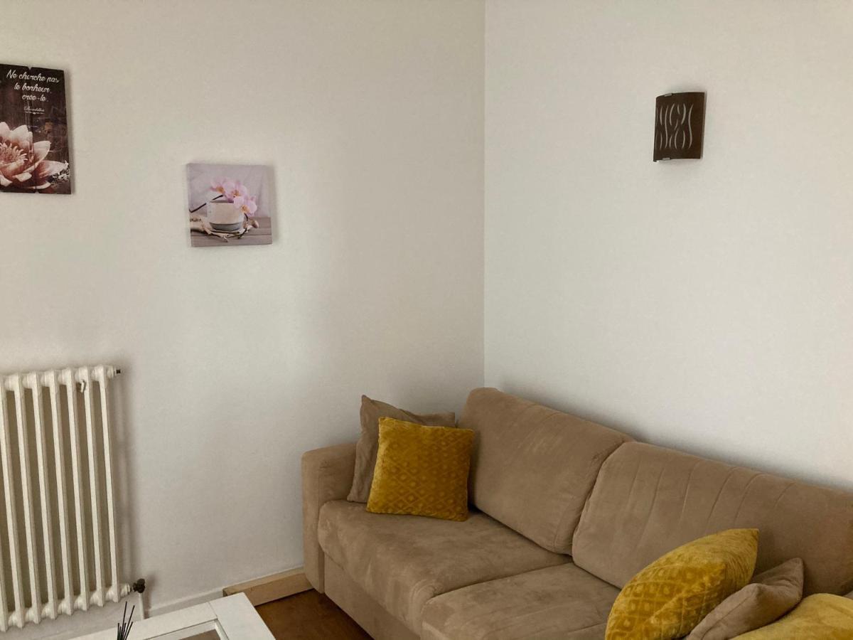 פאמייר Appart Aux Deux Colombes Avec Balcon Et Garage מראה חיצוני תמונה
